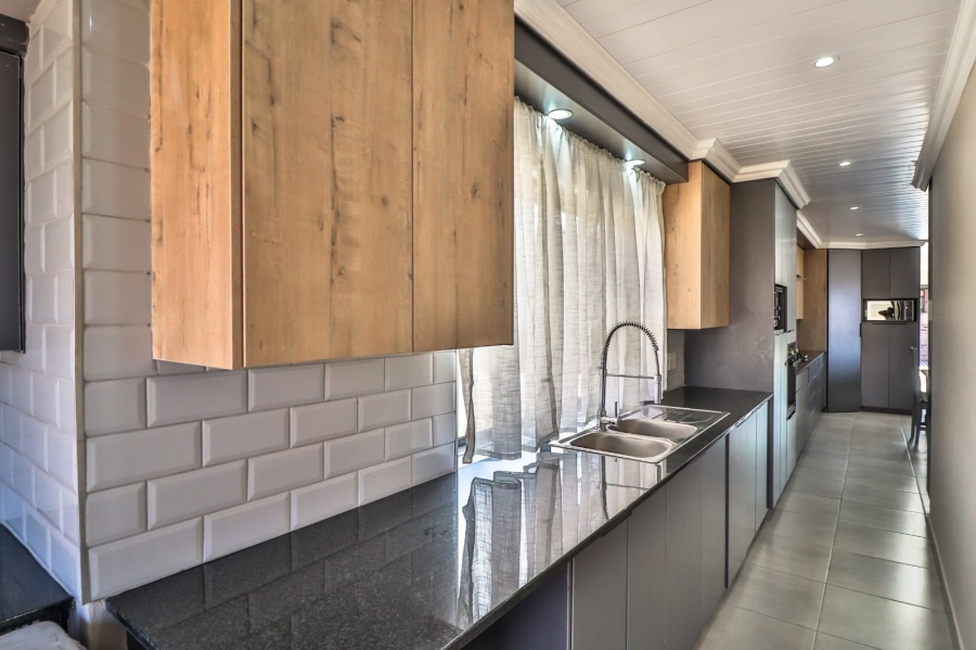3 Bedroom Property for Sale in Menkenkop Western Cape